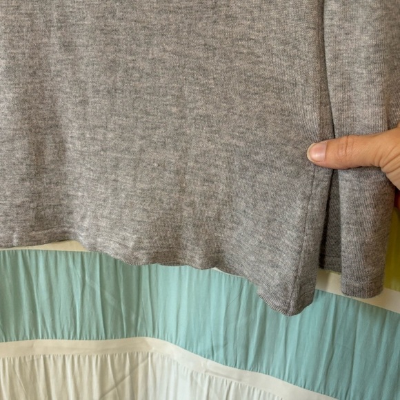 Elie Tahari Extra Fine Merino Wool Cowl Neck Sweater Sz Large - Picture 3 of 8